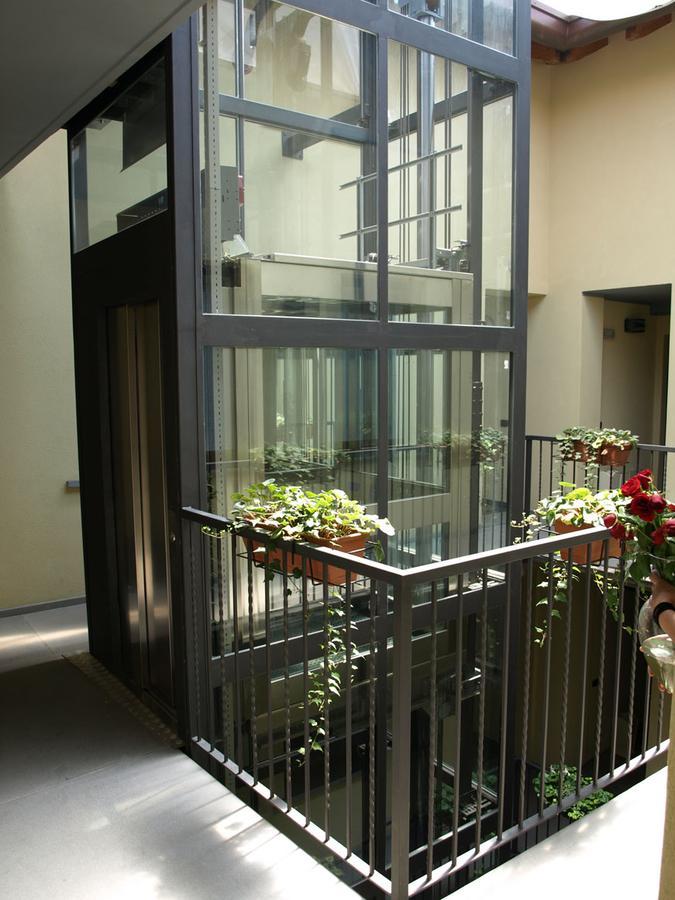 Hotel Karol Монца Экстерьер фото